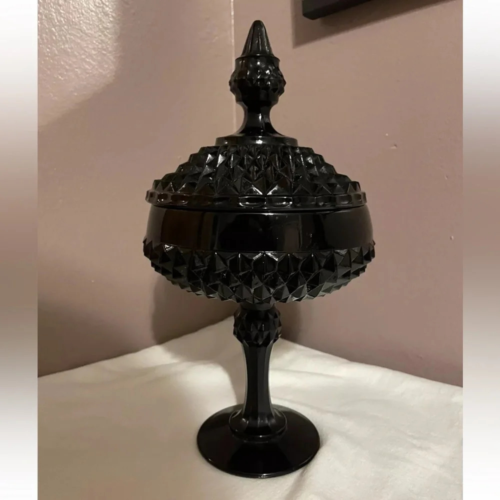 Vintage Indiana Glass Tiara Black Diamond Point Covered Candy Dish W/ Lid 12" - Picture 8 of 8